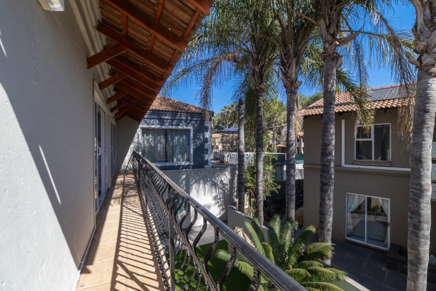 6 Bedroom Property for Sale in Eagles Landing North West